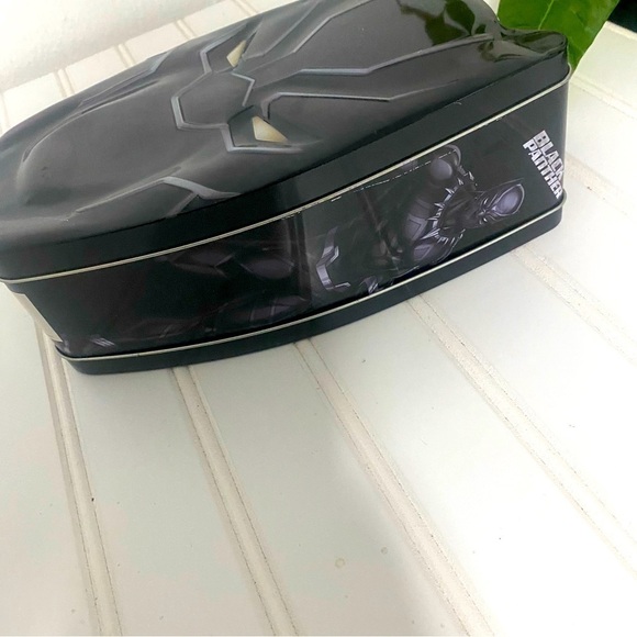 Black Panther Embossed Head Shaped Tin Lunch Box Pencil Art Case Collectible - Picture 4 of 6